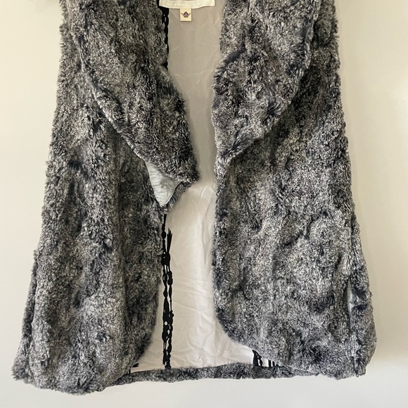 Burning Torch faux fur open front sleeveless jacket vest large - Picture 3 of 10